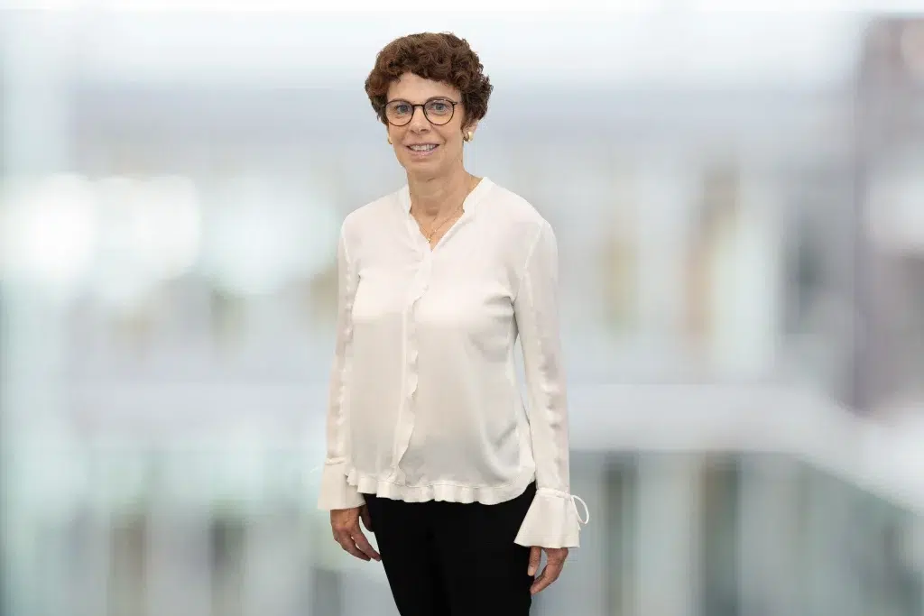 Astrid Becker – Filialleitung der Lilienapotheke im Gondermann Apothekenverbund, Ihre Ansprechpartnerin für kompetente Beratung und persönliche Betreuung vor Ort.